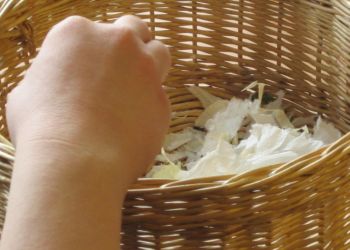Powiększ zdjęcie: papier czerpany w koszyku