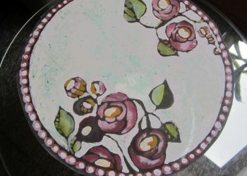Powiększ zdjęcie: okrągły obrus batik na stole
